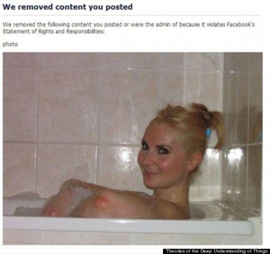 Facebook foto censurata ragazza nella vasca